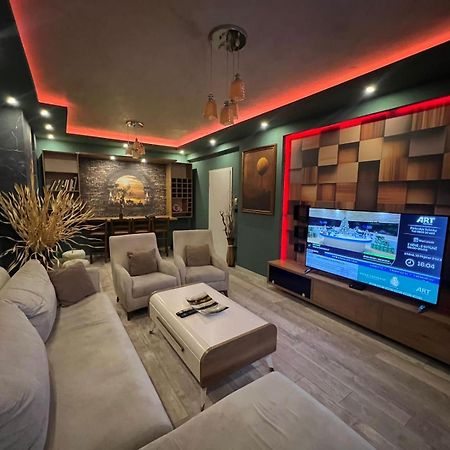 Luxurious Apartment With City View Prishtinë Ngoại thất bức ảnh