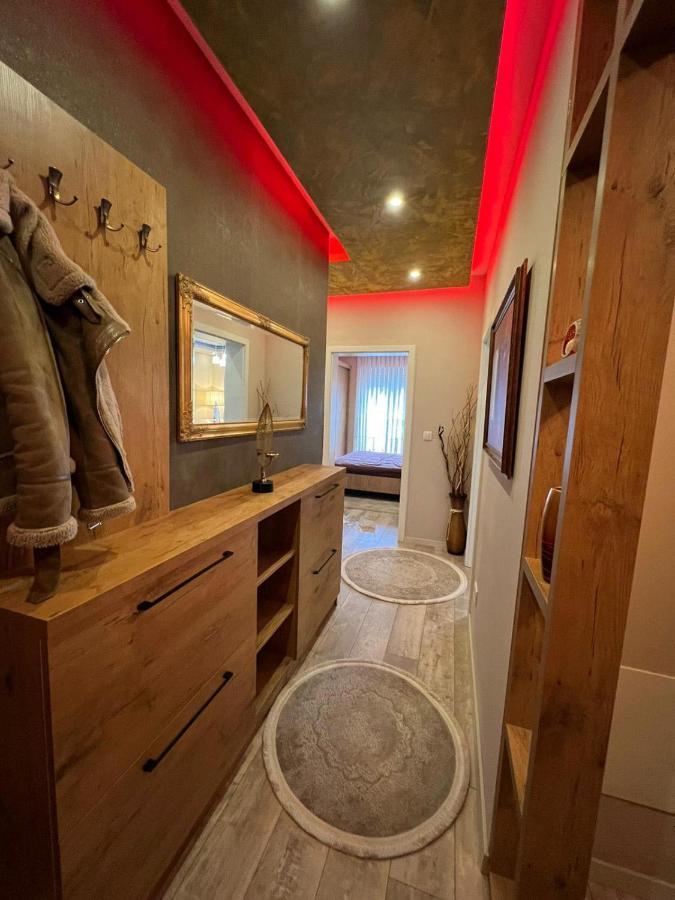 Luxurious Apartment With City View Prishtinë Ngoại thất bức ảnh