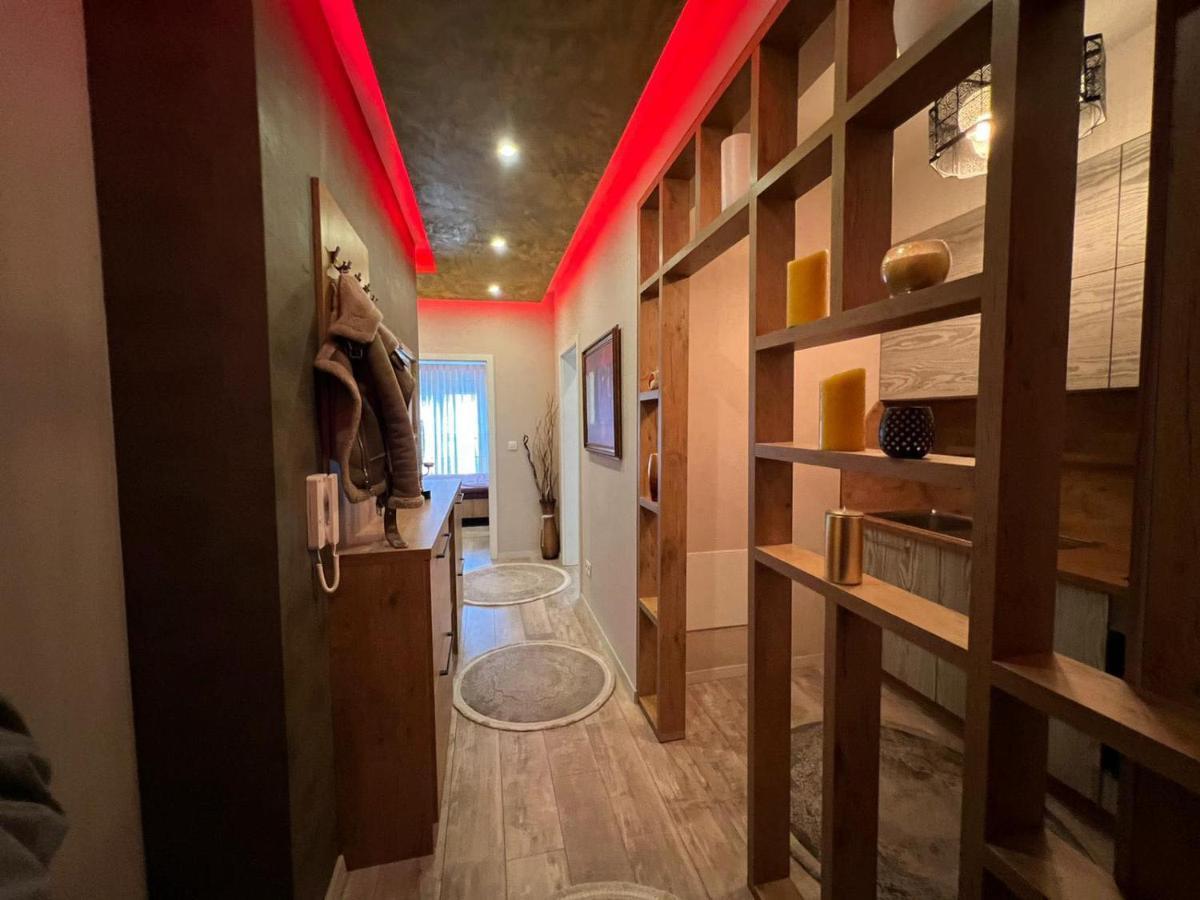 Luxurious Apartment With City View Prishtinë Ngoại thất bức ảnh